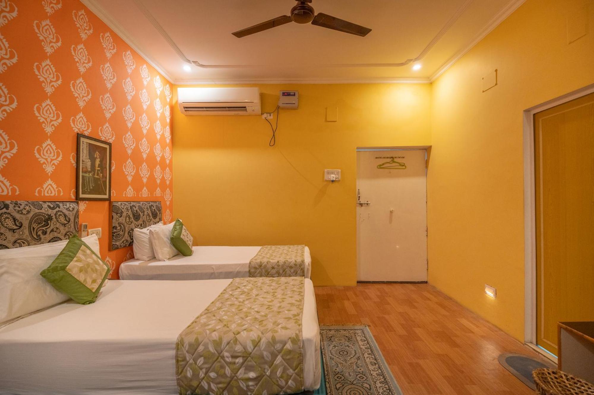 Tara Guest House Varanasi Ngoại thất bức ảnh