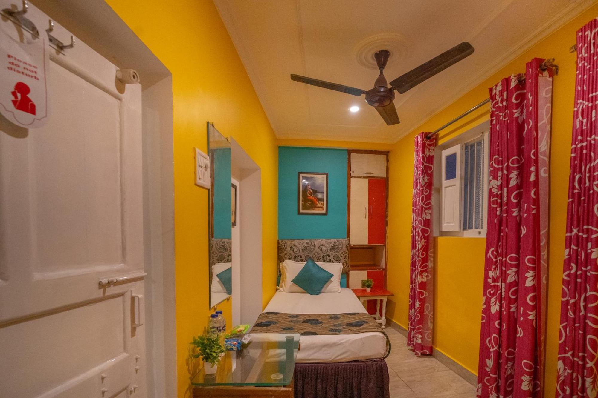 Tara Guest House Varanasi Ngoại thất bức ảnh