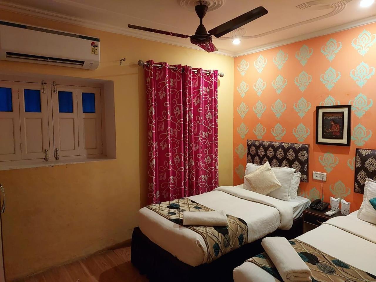 Tara Guest House Varanasi Ngoại thất bức ảnh
