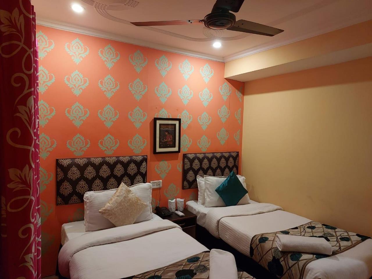 Tara Guest House Varanasi Ngoại thất bức ảnh