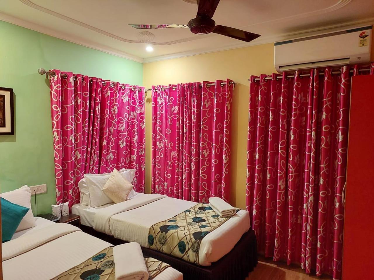 Tara Guest House Varanasi Ngoại thất bức ảnh